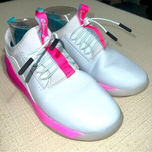 Clove Comfort Nursing / Healthcare Shoes Electron Rose Women size 7.5M Neon Pink